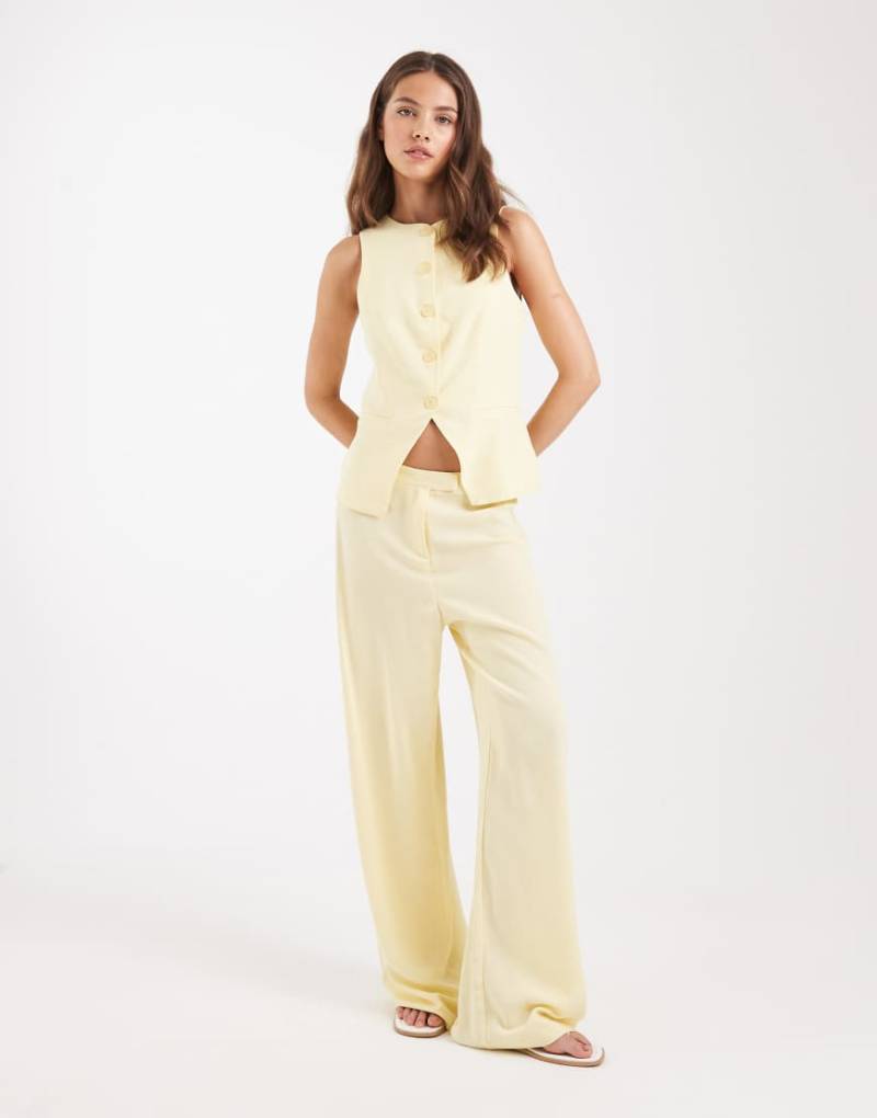ASOS DESIGN - Hose aus Leinenmix in Buttermilchgelb, Kombiteil ASOS DESIGN - Hose aus Leinenmix in Buttermilchgelb, Kombiteil von ASOS DESIGN