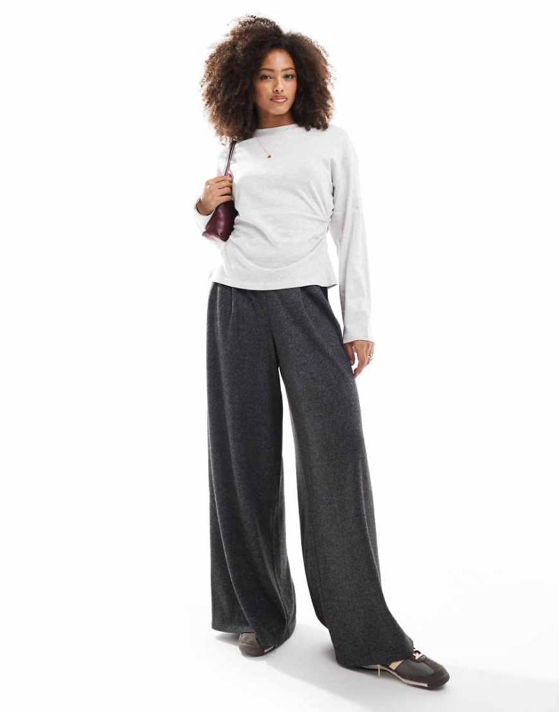 ASOS DESIGN - Hose in Anthrazit mit superweitem Bein-Grau von ASOS DESIGN