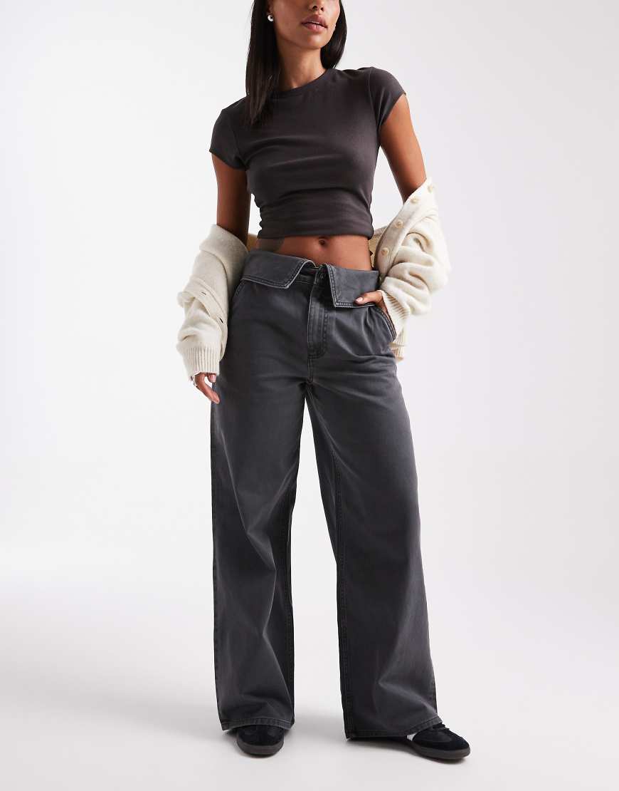 ASOS DESIGN - Hose in Anthrazit mit umgeschlagener Taille und weitem Bein-Grau von ASOS DESIGN