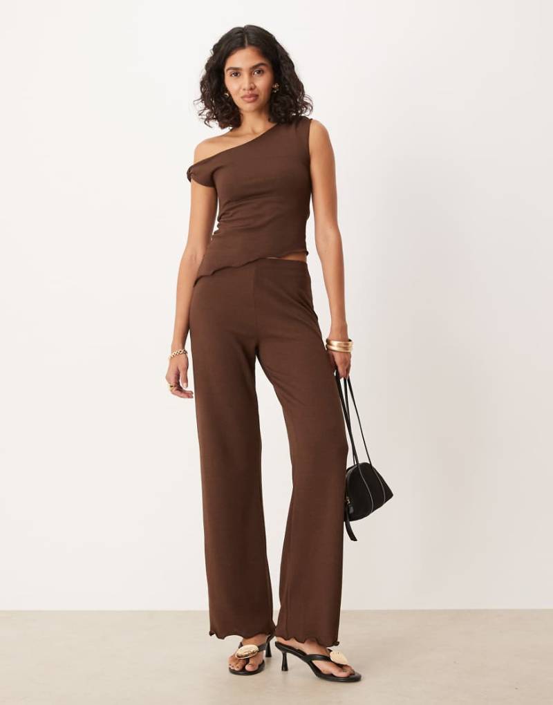 ASOS DESIGN - Gerade geschnittene Hose im Stricklook in Dunkelbraun, Kombiteil von ASOS DESIGN