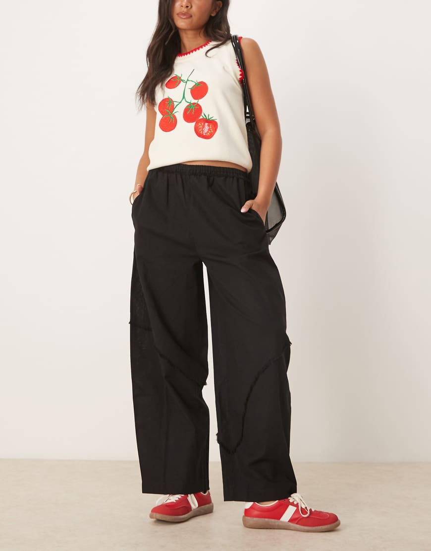 ASOS DESIGN - Hose in Schwarz aus Leinenmix mit weitem Beinschnitt und unversäuberten Nähten von ASOS DESIGN