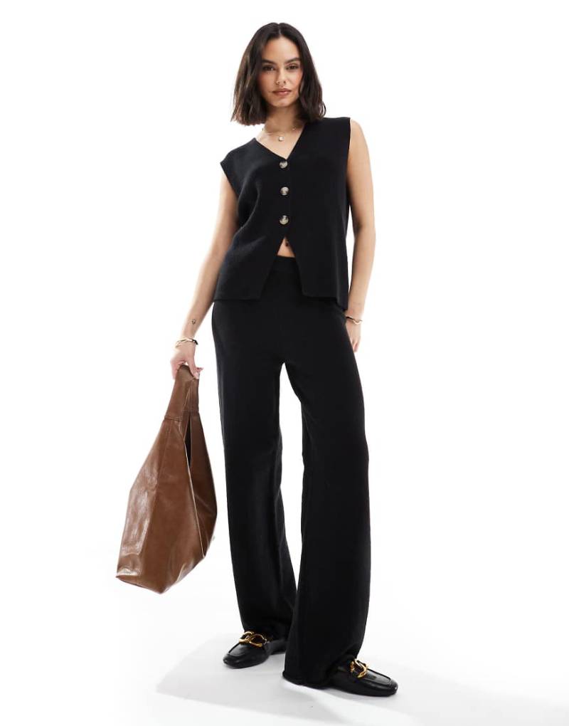 ASOS DESIGN - Hose in Schwarz mit weitem Bein, Kombiteil ASOS DESIGN - Hose in Schwarz mit weitem Bein, Kombiteil von ASOS DESIGN
