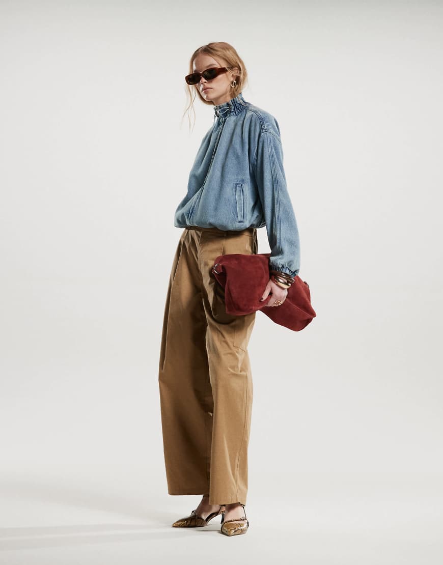 ASOS DESIGN - Barrel Leg Hose in Camel mit Taschendetail-Braun ASOS DESIGN - Barrel Leg Hose in Camel mit Taschendetail-Braun von ASOS DESIGN