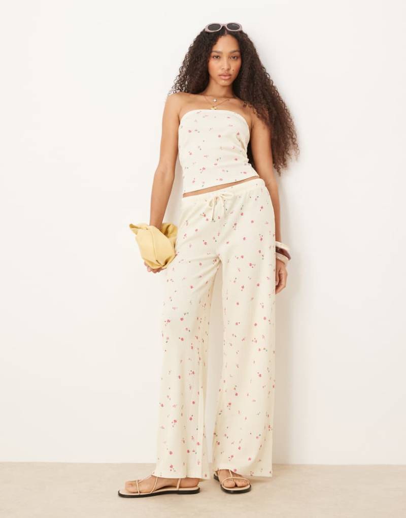 ASOS DESIGN - Hose mit weitem Bein, Waffelstruktur und kleinem Zitronenmuster, Kombiteil-Gelb von ASOS DESIGN