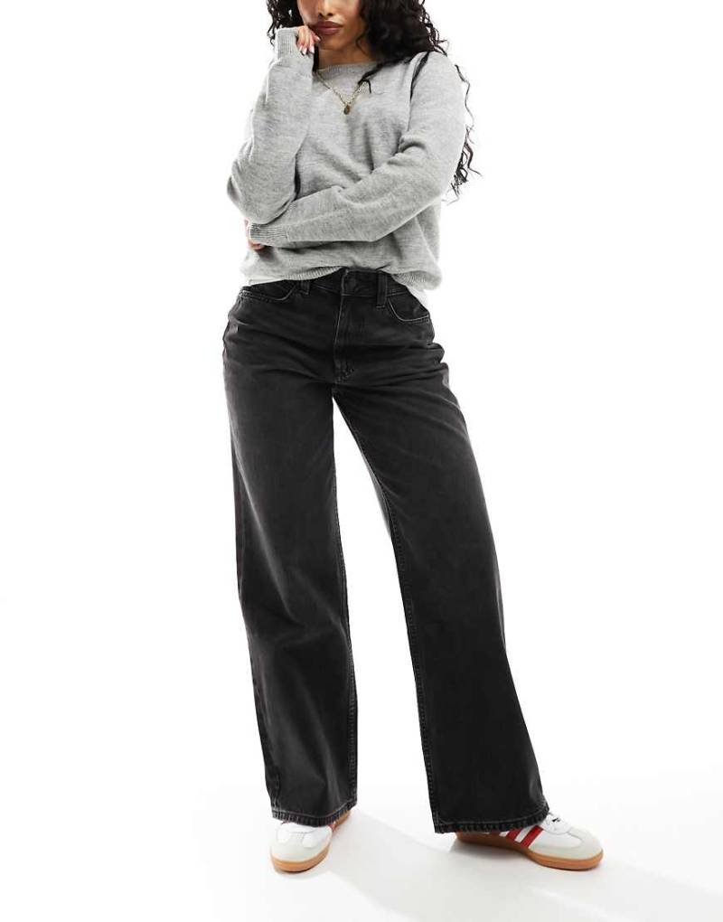 ASOS DESIGN Hourglass - Weite Dad-Jeans in verwaschenem Schwarz von ASOS DESIGN