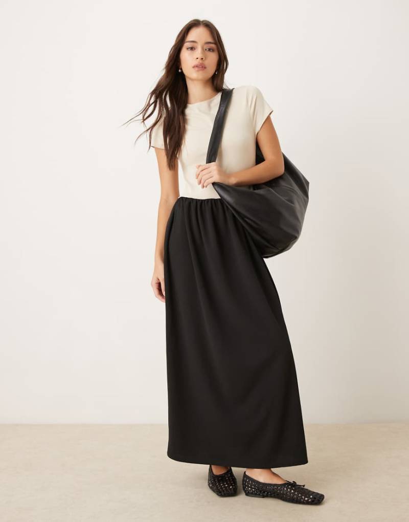 ASOS DESIGN - Hybrid-Maxikleid in Schwarz und Weiß mit tiefer Taille und U-Boot-Ausschnitt-Bunt von ASOS DESIGN