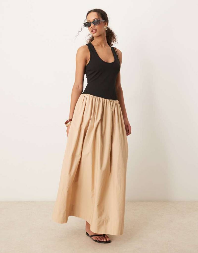ASOS DESIGN - Hybrid-Maxikleid in Steinbeige mit U-Ausschnitt-Neutral von ASOS DESIGN