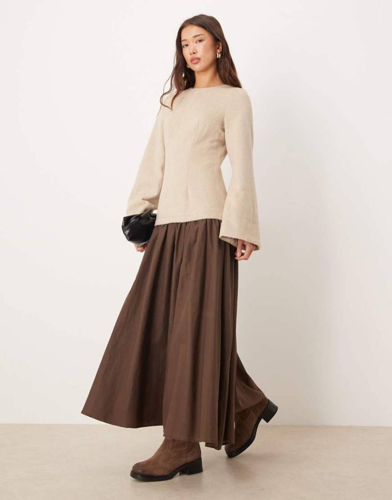 ASOS DESIGN - Hybrid-Maxikleid in Steinbeige mit tiefer Taille-Bunt ASOS DESIGN - Hybrid-Maxikleid in Steinbeige mit tiefer Taille-Bunt von ASOS DESIGN
