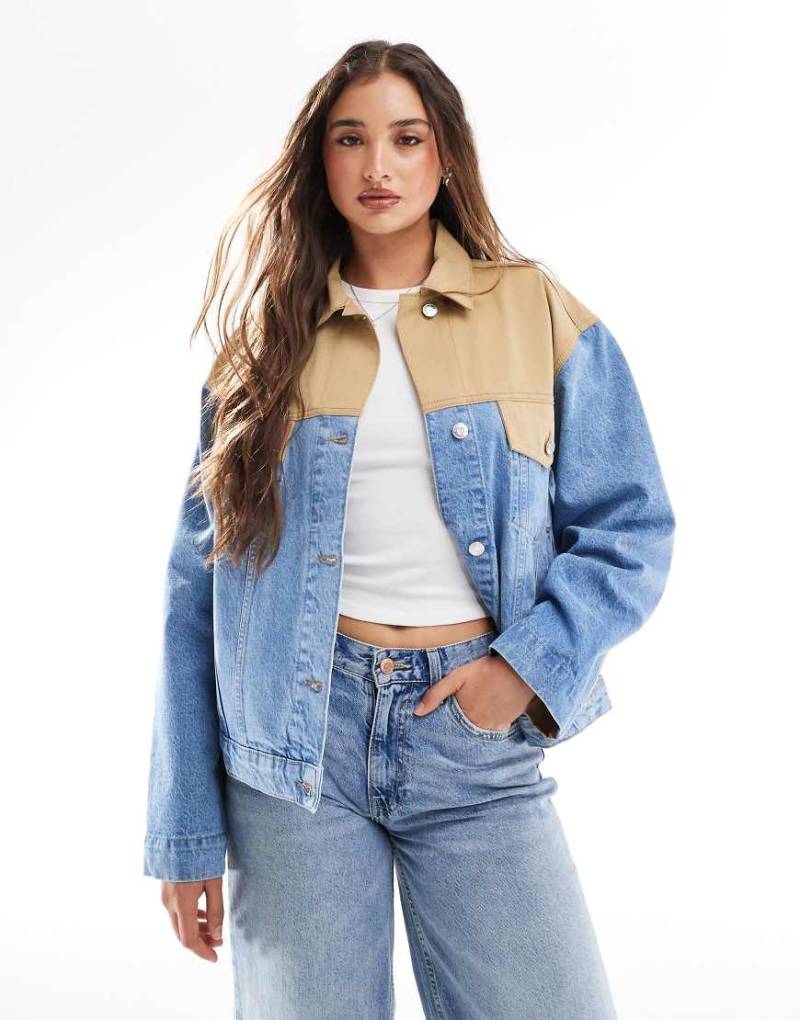 ASOS DESIGN - Hybrid-Western-Jeansjacke in mittelblauer Waschung von ASOS DESIGN