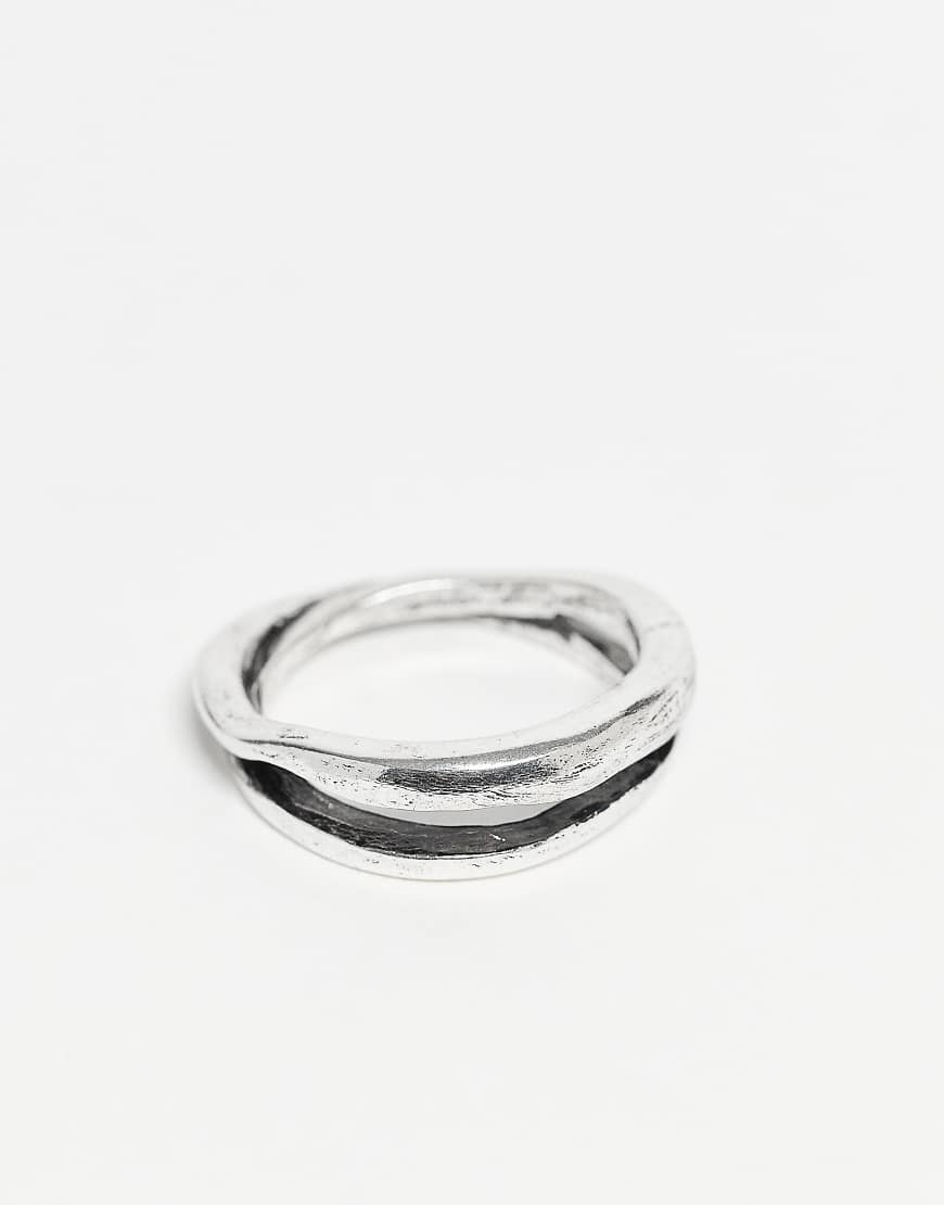 ASOS DESIGN - Ineinandergreifender Ring in geschmolzener Silberoptik von ASOS DESIGN