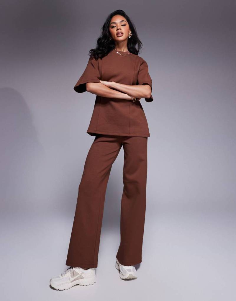 ASOS DESIGN - Interlock-Hose in Braun mit weitem Bein, Kombiteil von ASOS DESIGN
