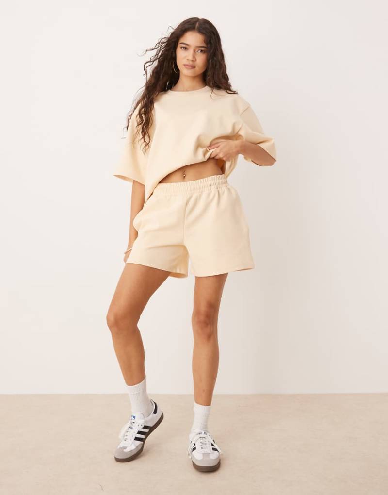 ASOS DESIGN - Interlock-Shorts in Buttermilchgelb, Kombiteil von ASOS DESIGN