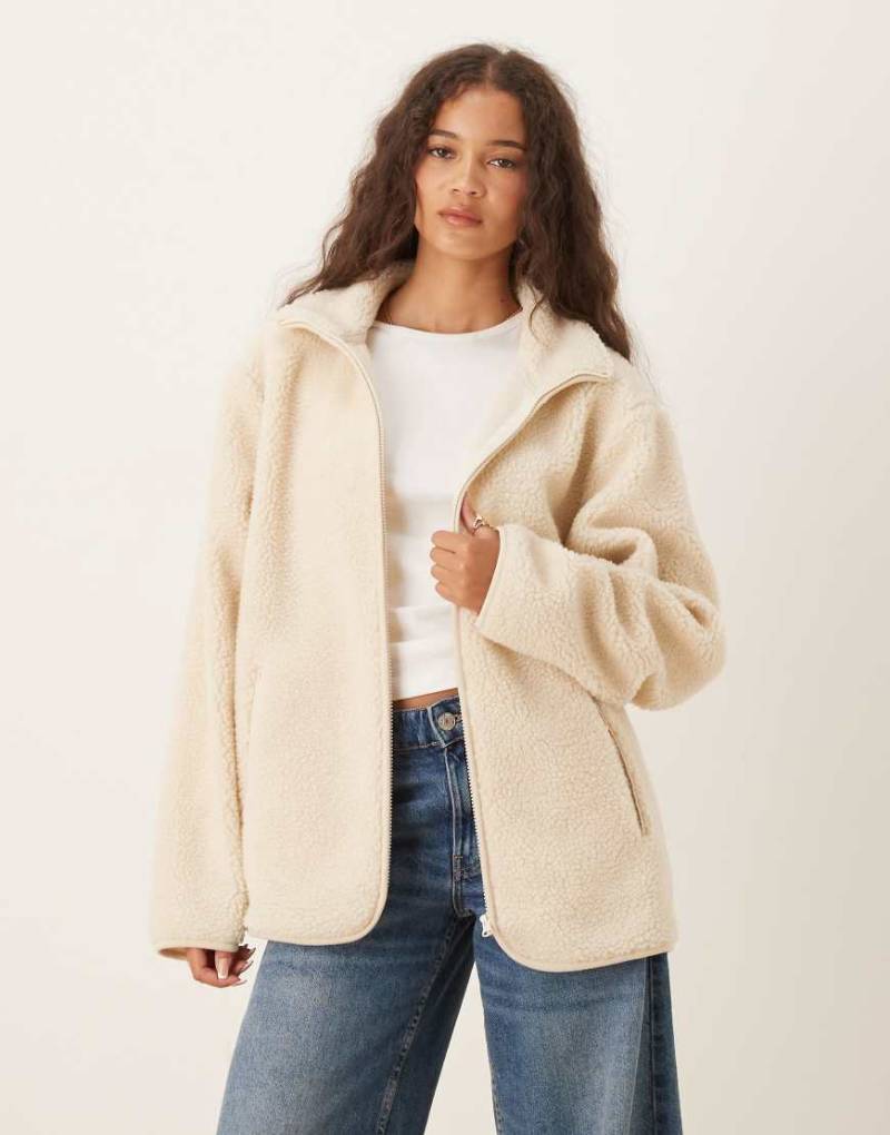 ASOS DESIGN - Jacke aus Fleece in Creme mit durchgehendem Reißverschluss-Weiß von ASOS DESIGN