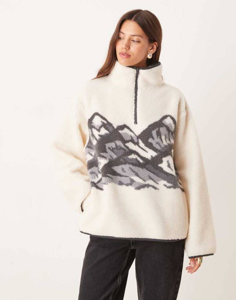 ASOS DESIGN - Jacke aus Fleece in Cremeweiß und Grau mit halblangem Reißverschluss und Berg-Print von ASOS DESIGN