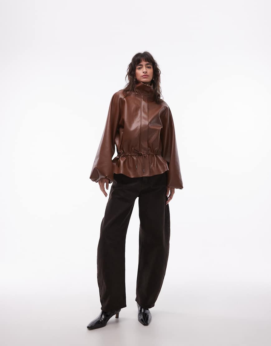 ASOS DESIGN - Jacke aus PU mit Blasenstruktur und Saum mit Raffung-Brown von ASOS DESIGN