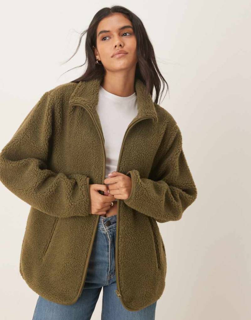 ASOS DESIGN - Jacke aus Teddyfleece in Khaki mit durchgehendem Reißverschluss-Weiß von ASOS DESIGN