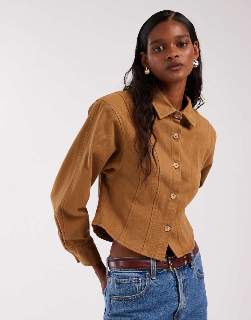 ASOS DESIGN - Jacke aus Twill in Karamellbraun mit Abnähern-Neutral von ASOS DESIGN