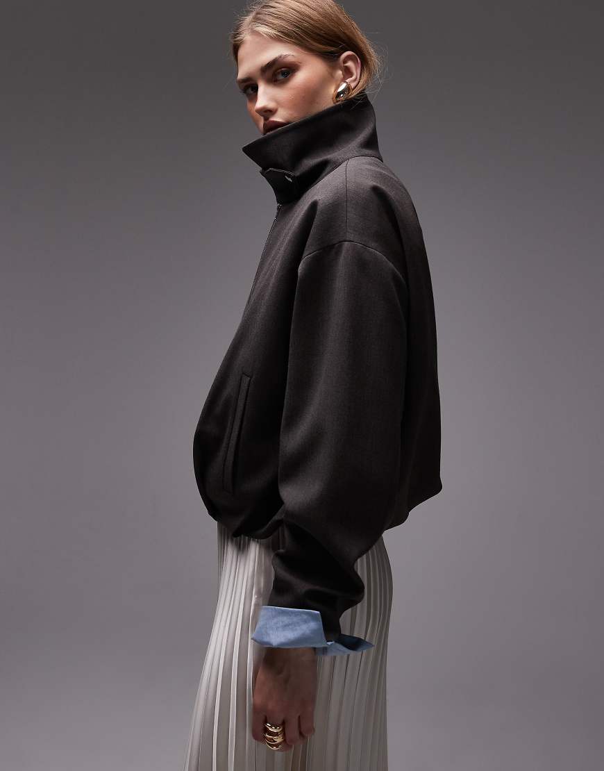 ASOS DESIGN - Jacke in Grau mit drapierter Rückseite und Stehkragen-Brown von ASOS DESIGN