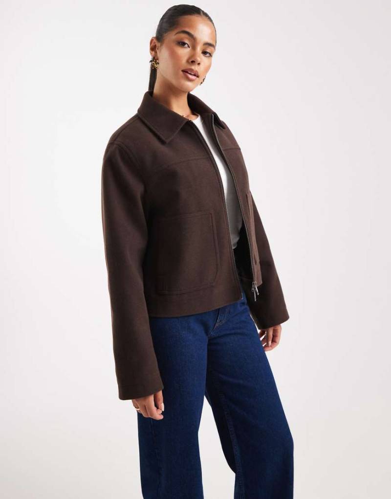 ASOS DESIGN - Jacke in Schokobraun mit Kragen und Reißverschluss-Brown ASOS DESIGN - Jacke in Schokobraun mit Kragen und Reißverschluss-Brown von ASOS DESIGN