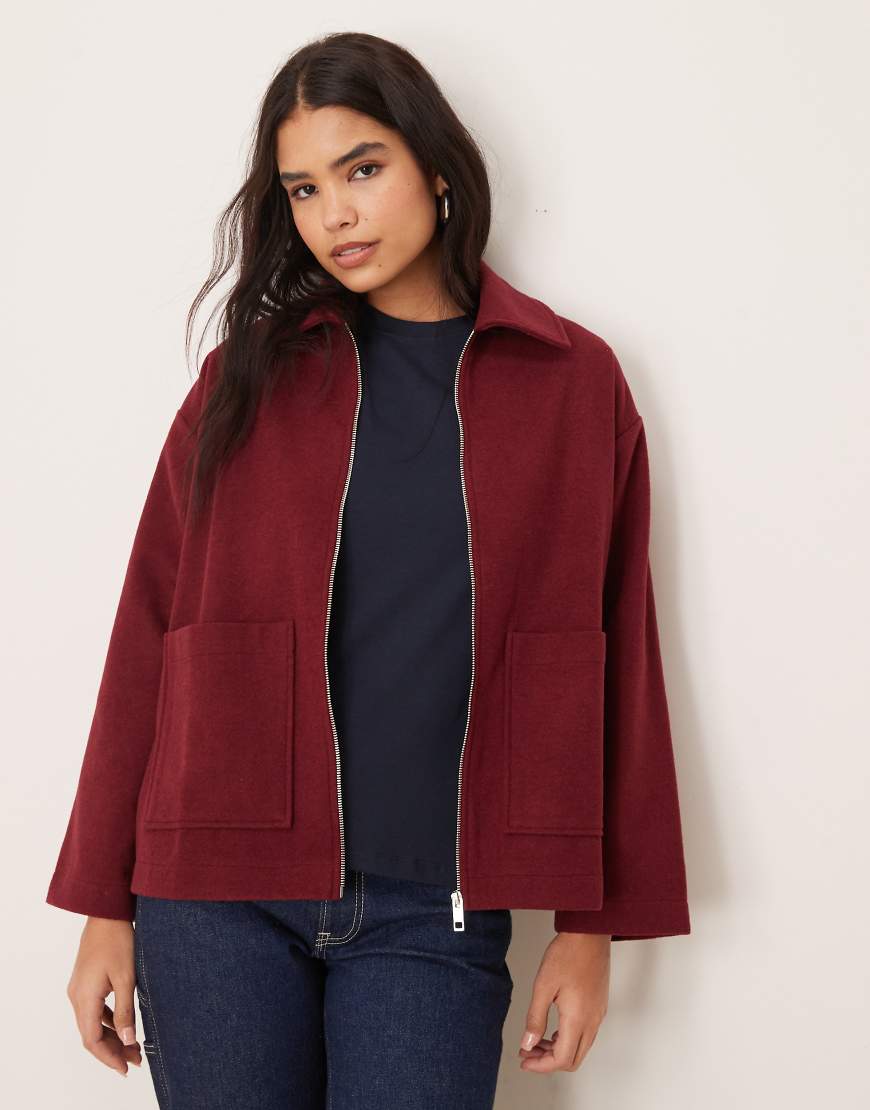 ASOS DESIGN - Jacke in burgunderroter Wolloptik mit Reißverschluss und Taschen von ASOS DESIGN