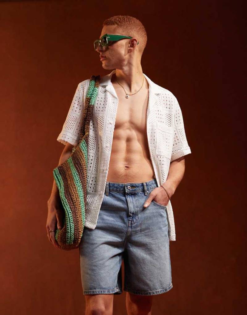 ASOS DESIGN - Jeans-Jorts in hellblauer Vintage-Waschung in normaler Länge von ASOS DESIGN
