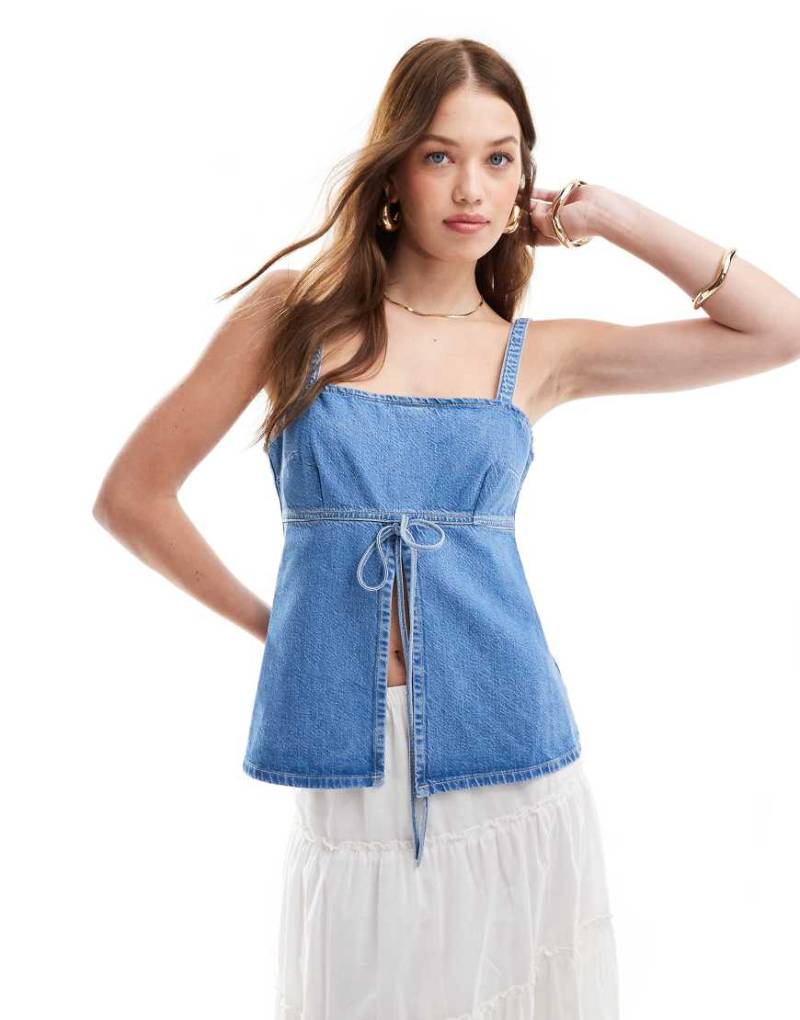 ASOS DESIGN - Jeans-Oberteil in Mittelblau mit geteilter Vorderseite von ASOS DESIGN
