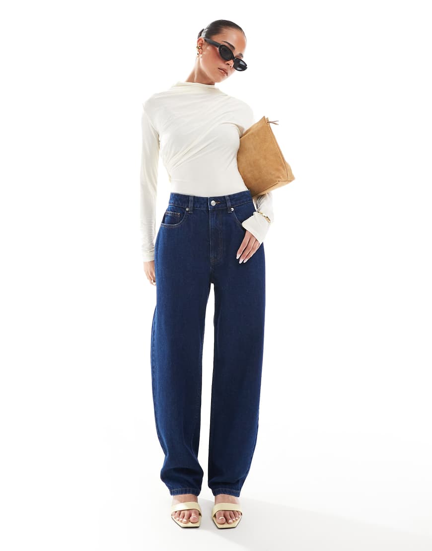 ASOS DESIGN - Jeans in Indigoblau mit Barrel-Schnitt-Marineblau ASOS DESIGN - Jeans in Indigoblau mit Barrel-Schnitt-Marineblau von ASOS DESIGN