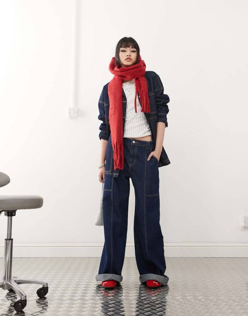 ASOS DESIGN - Jeans in Indigoblau mit weitem Bein und Oversize-Taschen von ASOS DESIGN