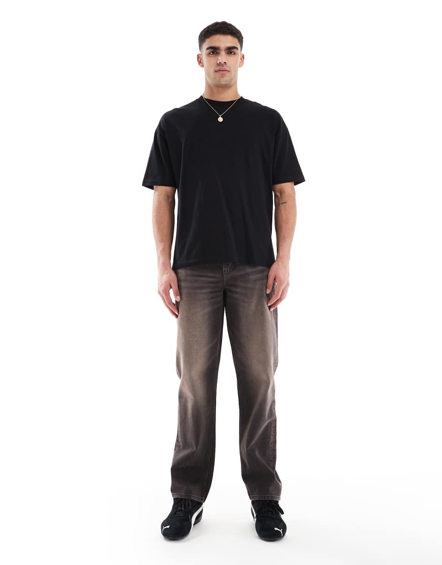ASOS DESIGN - Jeans in verwaschenem Schwarz mit Farbstich und geradem Bein ASOS DESIGN - Jeans in verwaschenem Schwarz mit Farbstich und geradem Bein von ASOS DESIGN