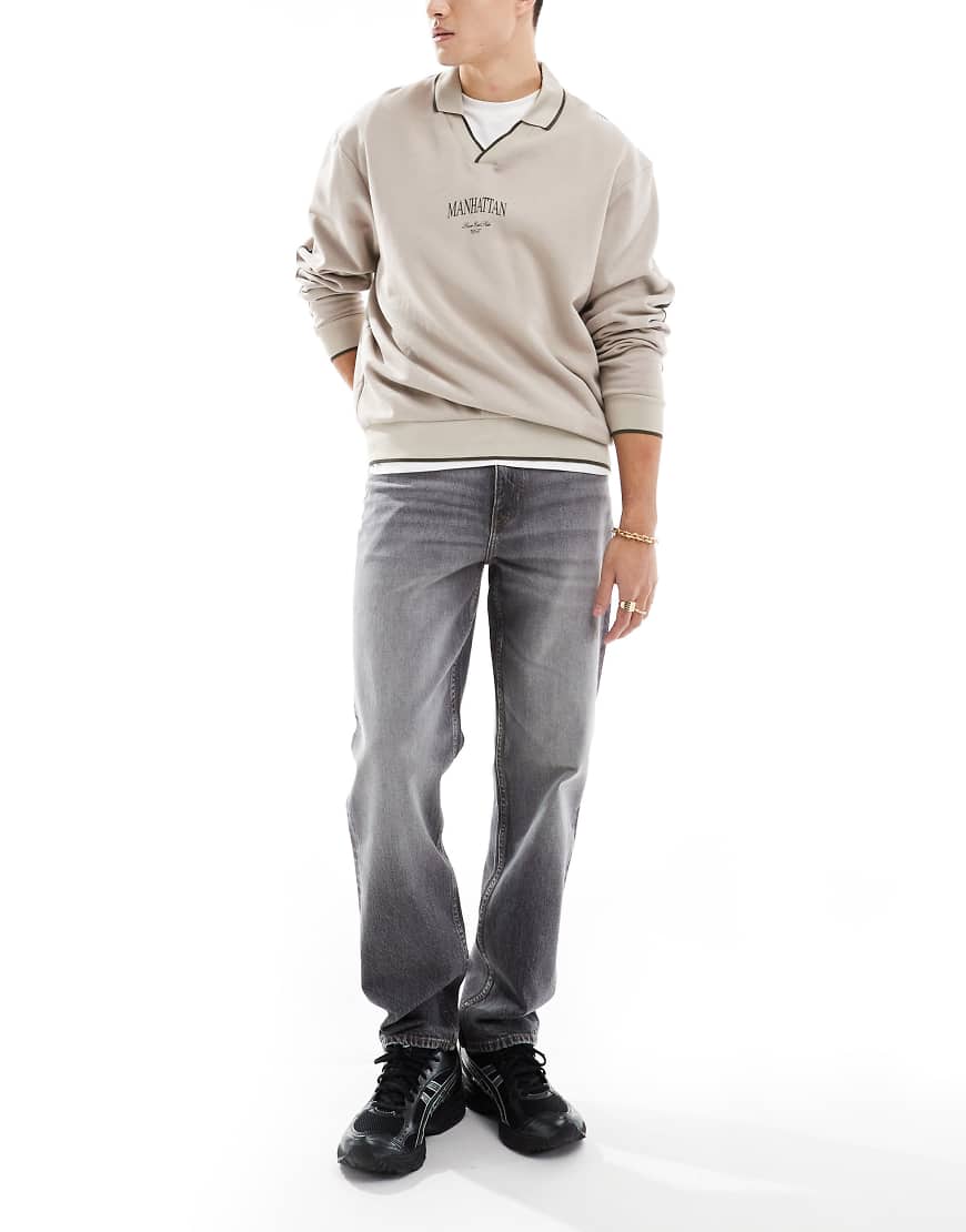ASOS DESIGN - Jeans mit Stretch in verwaschenem Schwarz mit geradem Schnitt ASOS DESIGN - Jeans mit Stretch in verwaschenem Schwarz mit geradem Schnitt von ASOS DESIGN