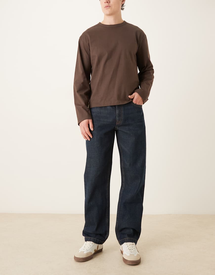 ASOS DESIGN - Jeans mit geradem Bein in verwaschenem Blau von ASOS DESIGN