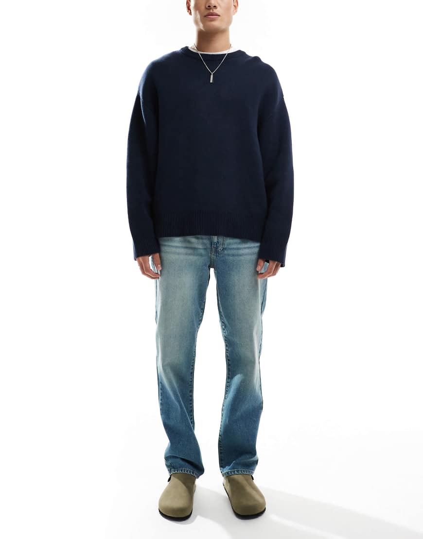 ASOS DESIGN - Jeans mit geradem Schnitt in hellblauer Vintage-Waschung mit Farbstich ASOS DESIGN - Jeans mit geradem Schnitt in hellblauer Vintage-Waschung mit Farbstich von ASOS DESIGN