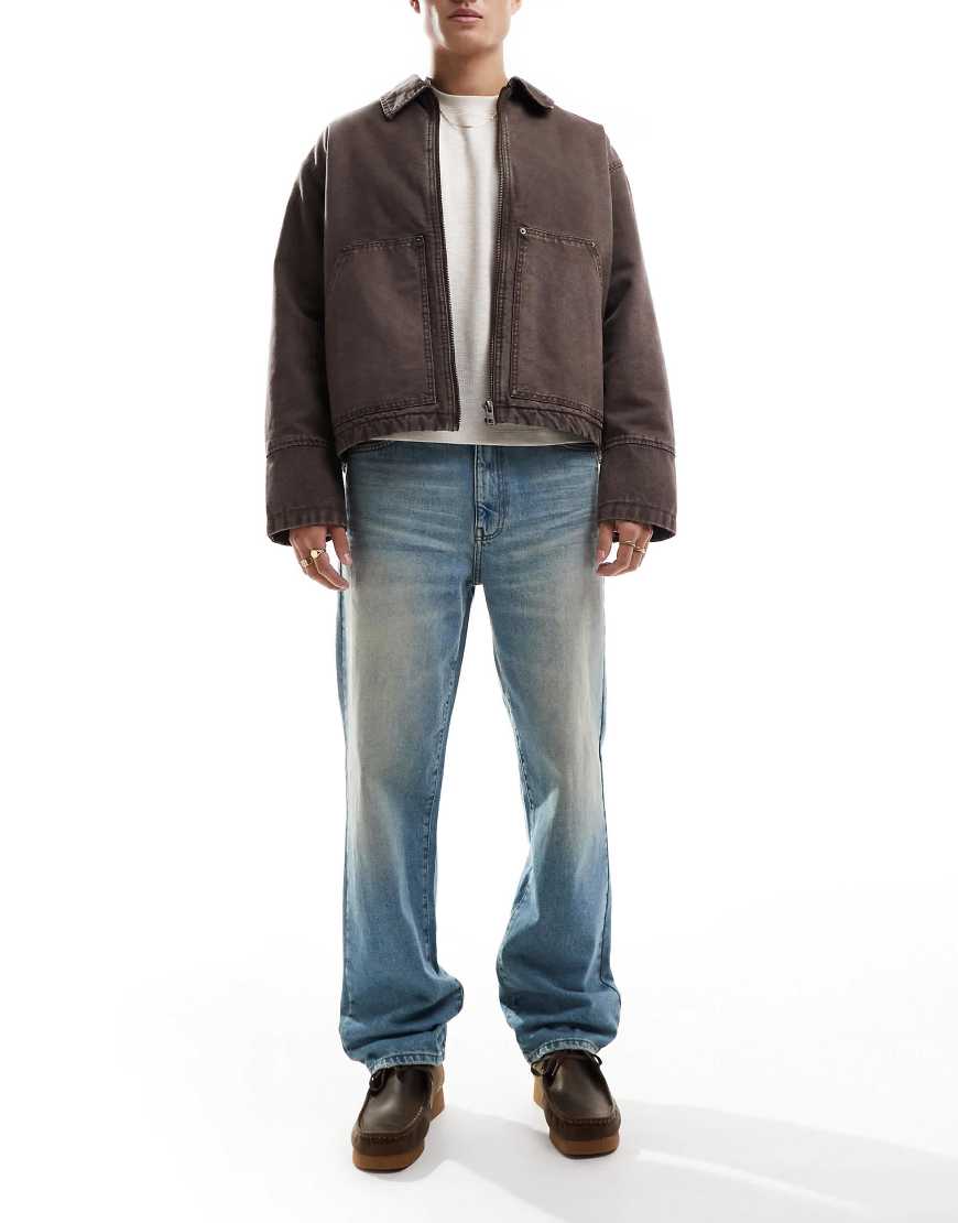 ASOS DESIGN - Jeans mit geradem Schnitt in mittelblauer Waschung ASOS DESIGN - Jeans mit geradem Schnitt in mittelblauer Waschung von ASOS DESIGN