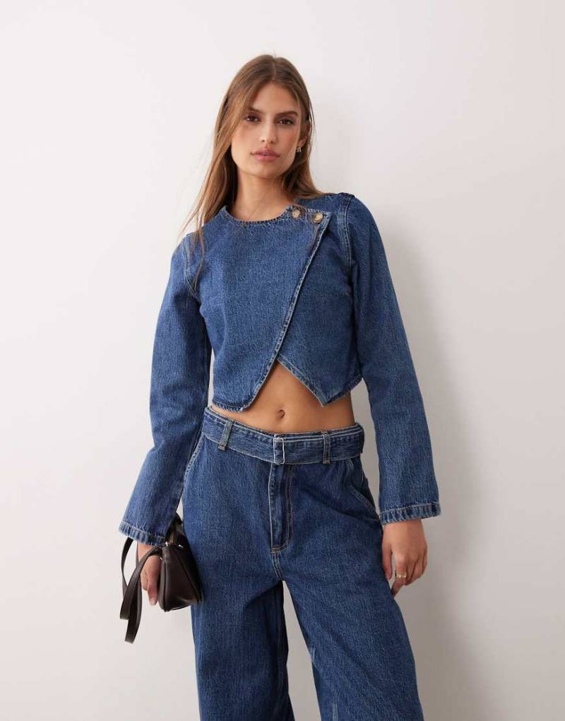 ASOS DESIGN - Jeanshemd in dunklem Mittelblau, Kombiteil-Marineblau von ASOS DESIGN