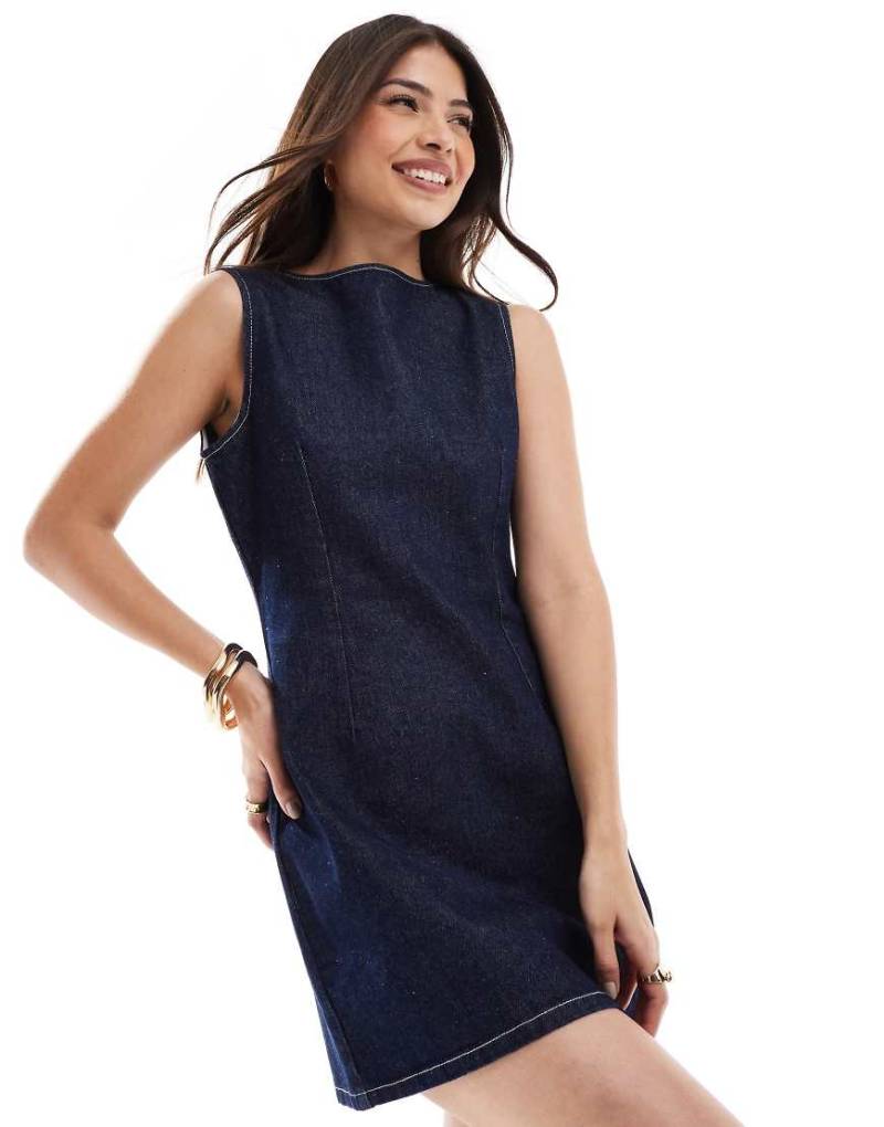 ASOS DESIGN - Jeanskleid in Indigoblau mit Schlitzausschnitt von ASOS DESIGN