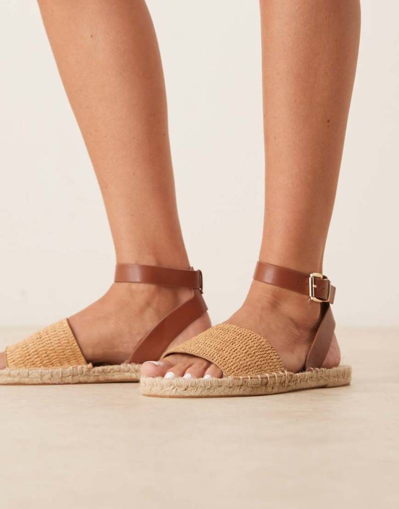 ASOS DESIGN - Jilly - Espadrilles-Sandalen in Hellbraun und Bast von ASOS DESIGN