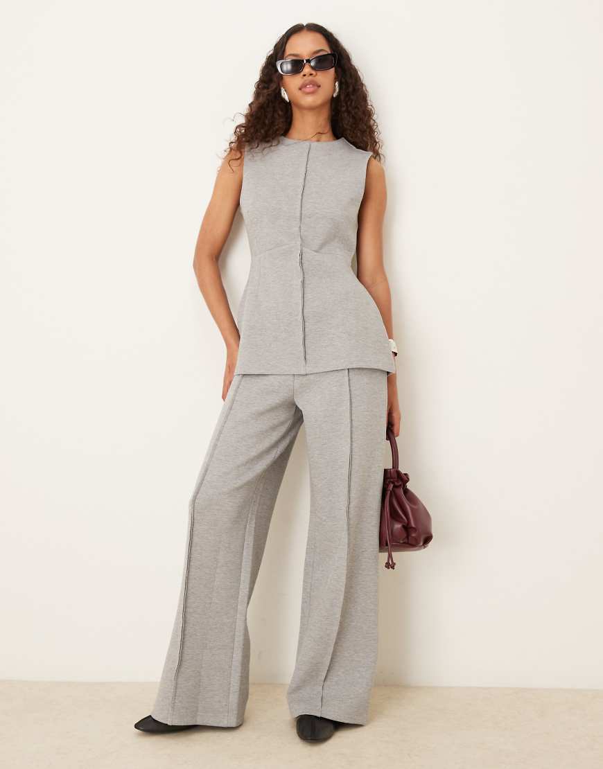 ASOS DESIGN - Jogginghose aus Stoff mit Neopren-Optik in grau meliert mit weitem Bein, Kombiteil von ASOS DESIGN