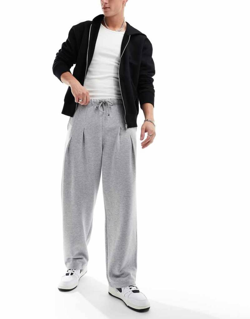 ASOS DESIGN - Jogginghose in Grau meliert mit weitem Bein von ASOS DESIGN