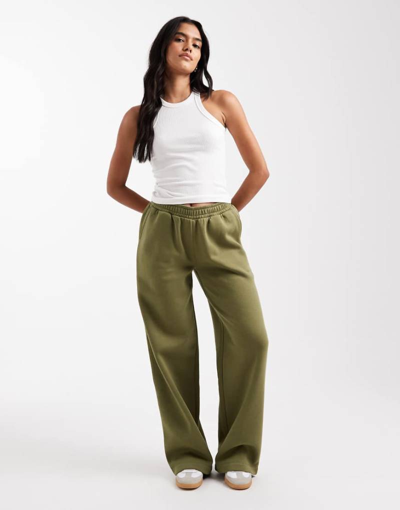 ASOS DESIGN - Jogginghose in Khaki mit weicher Innenseite und weitem Bein-Grün ASOS DESIGN - Jogginghose in Khaki mit weicher Innenseite und weitem Bein-Grün von ASOS DESIGN