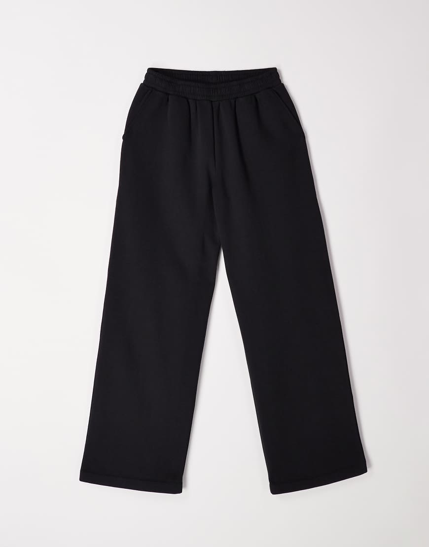 ASOS DESIGN - Jogginghose in Schwarz mit weicher Innenseite und weitem Bein ASOS DESIGN - Jogginghose in Schwarz mit weicher Innenseite und weitem Bein von ASOS DESIGN