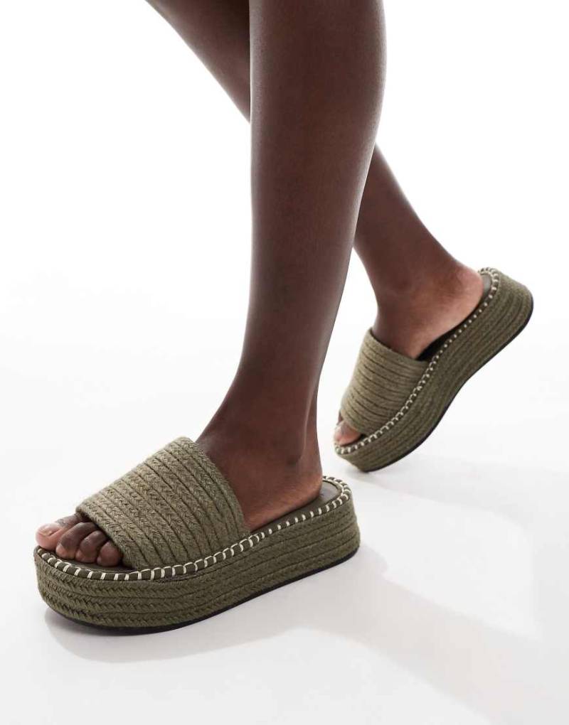 ASOS DESIGN - Jordyn - Espadrilles-Mules in Khaki mit Plateausohle-Grün von ASOS DESIGN