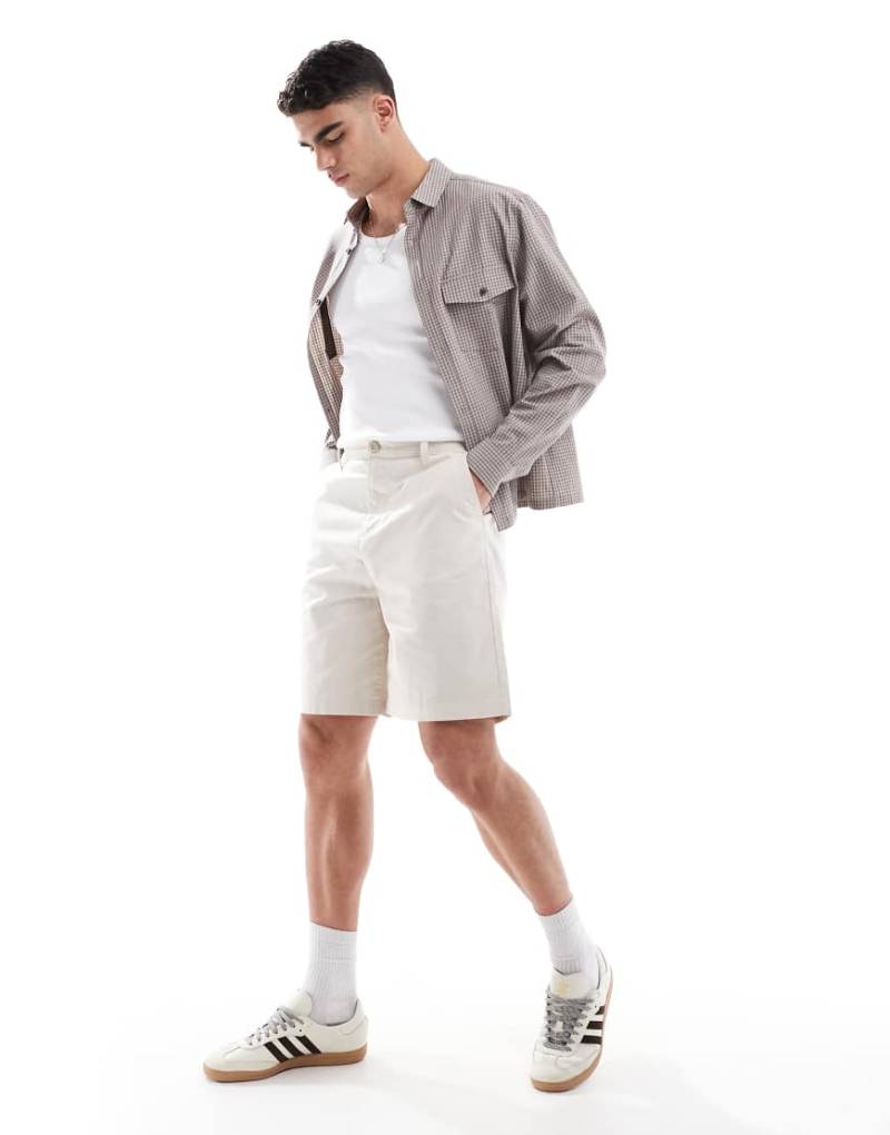 ASOS DESIGN - Mittellange Shorts aus Leinenmix in Steinbeige-Neutral von ASOS DESIGN