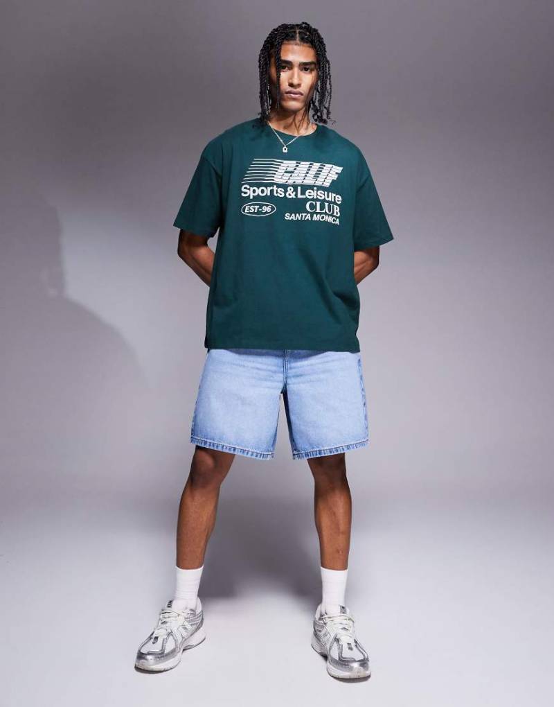 ASOS DESIGN - Jeans-Jorts in verwaschenem Hellblau in Standard-Länge von ASOS DESIGN