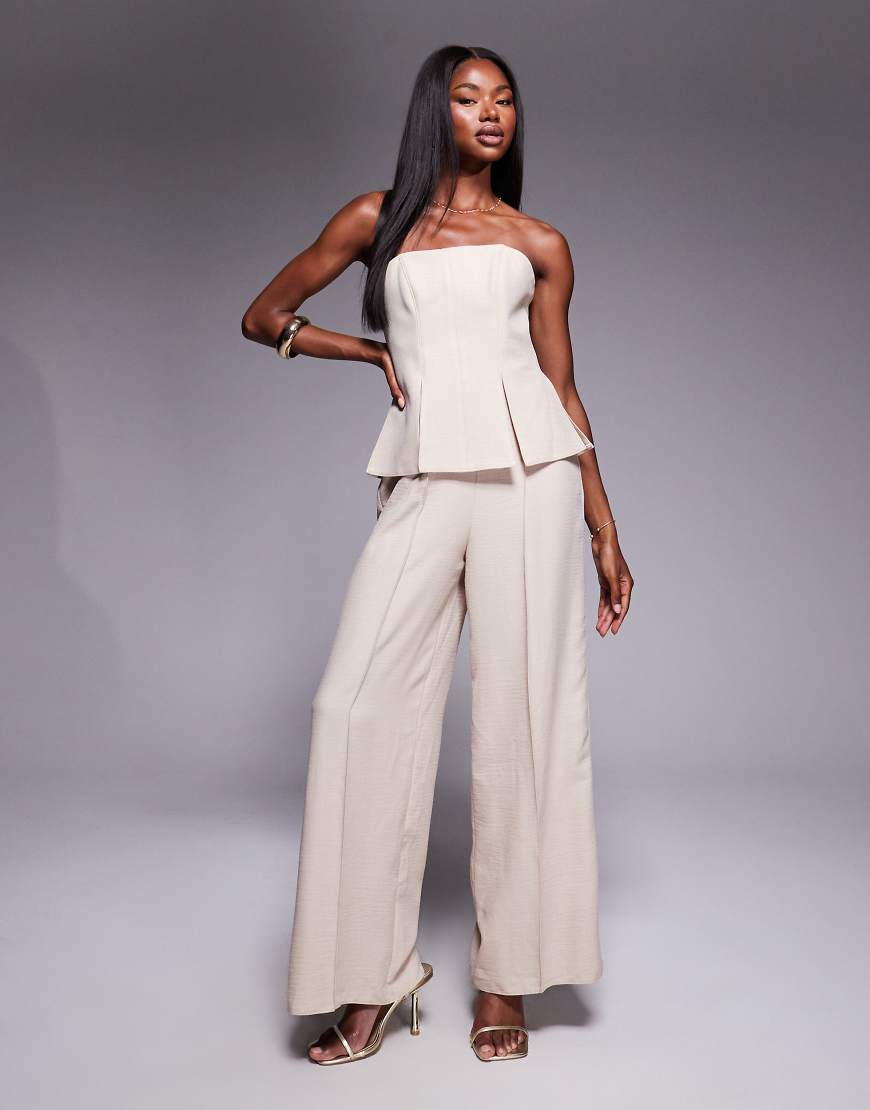 ASOS DESIGN - Jumpsuit in Steinbeige mit Korsett-Oberlage und Strukturmuster-Neutral ASOS DESIGN - Jumpsuit in Steinbeige mit Korsett-Oberlage und Strukturmuster-Neutral von ASOS DESIGN