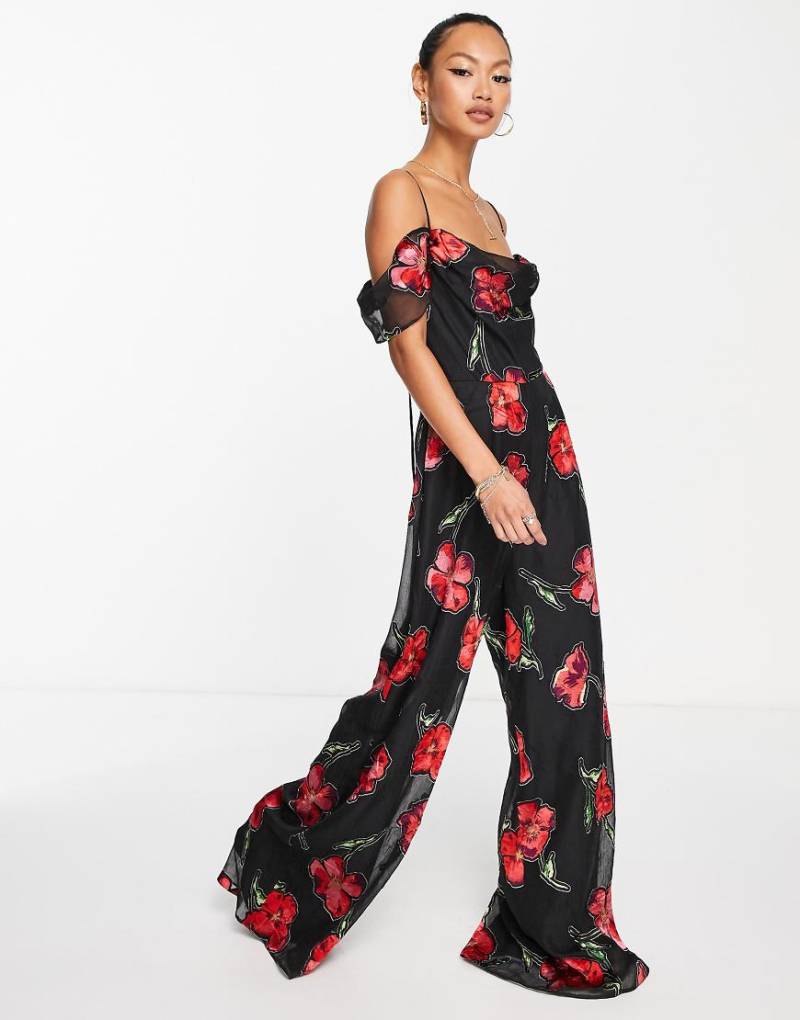 ASOS DESIGN - Jumpsuit mit Blumenprint in Ausbrenner-Optik, weitem Bein und Wasserfallkragen-Bunt von ASOS DESIGN
