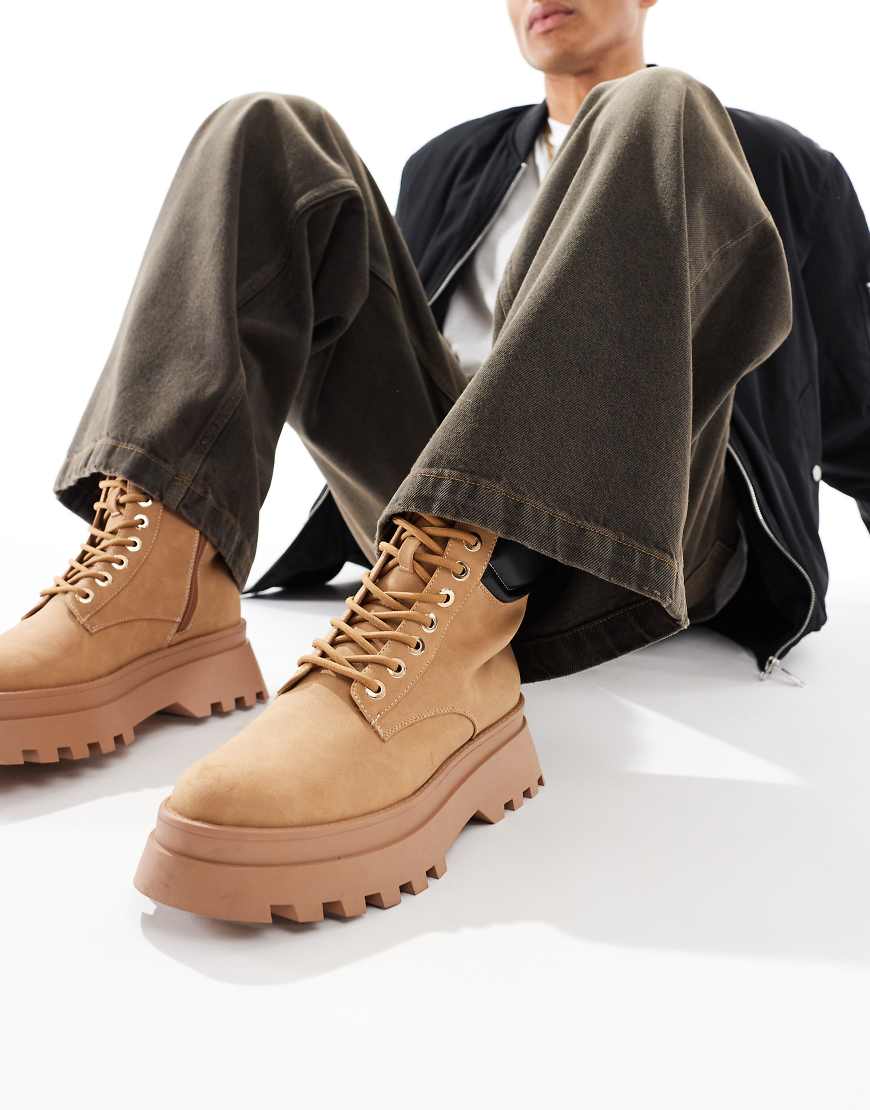 ASOS DESIGN - Kamelbraune Worker-Schnürstiefel mit dicker Sohle-Neutral ASOS DESIGN - Kamelbraune Worker-Schnürstiefel mit dicker Sohle-Neutral von ASOS DESIGN