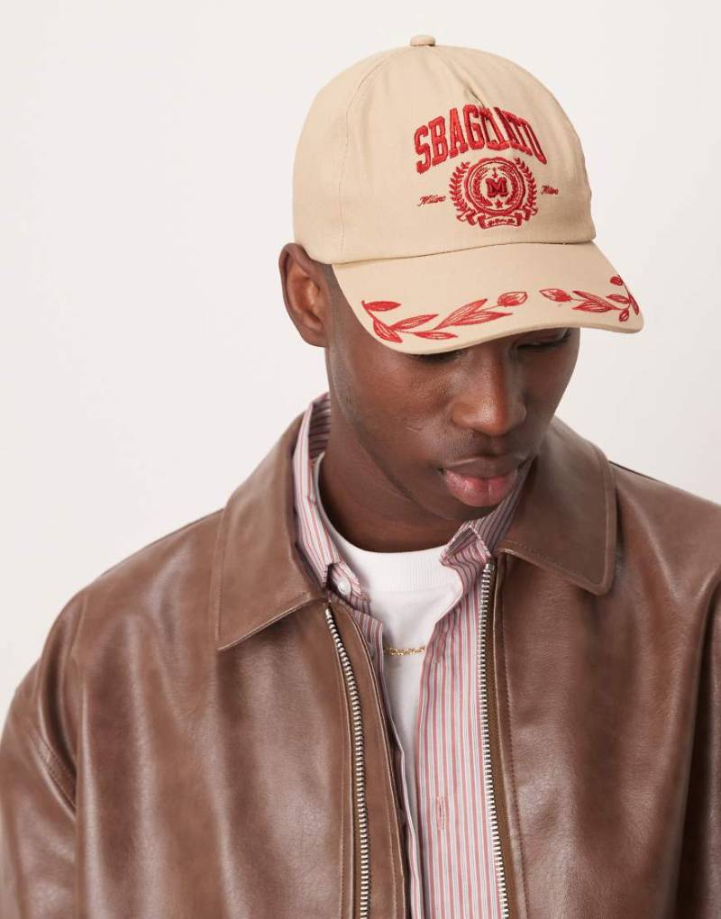 ASOS DESIGN - Kappe in Nerzbraun mit Stickerei und Schirm-Detail-Neutral von ASOS DESIGN