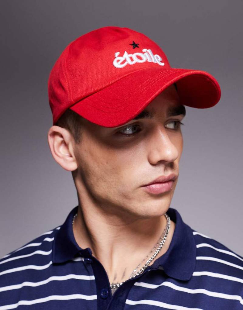 ASOS DESIGN - Kappe in Rot mit Motiv von ASOS DESIGN