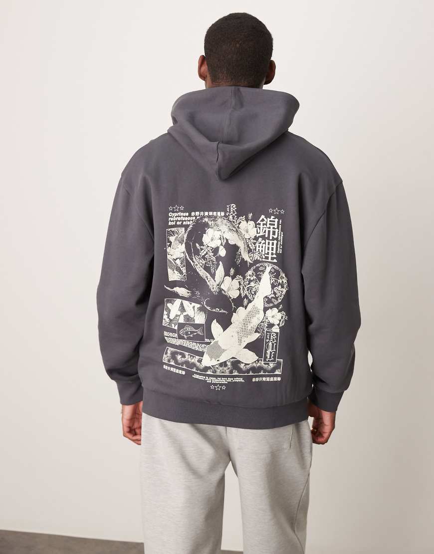 ASOS DESIGN - Kapuzenpullover in Grau mit Souvenir-Rückenprint und Bruststickerei von ASOS DESIGN