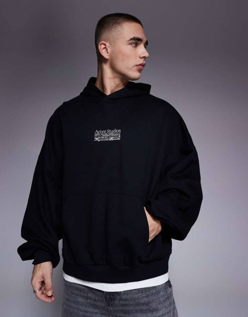 ASOS DESIGN - Kapuzenpullover in Schwarz mit extremer Oversize-Passform und Print auf der Brust von ASOS DESIGN